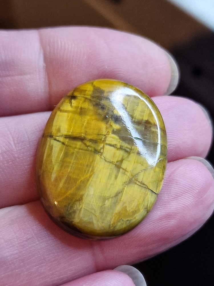 31x24mm Nellite cabochon