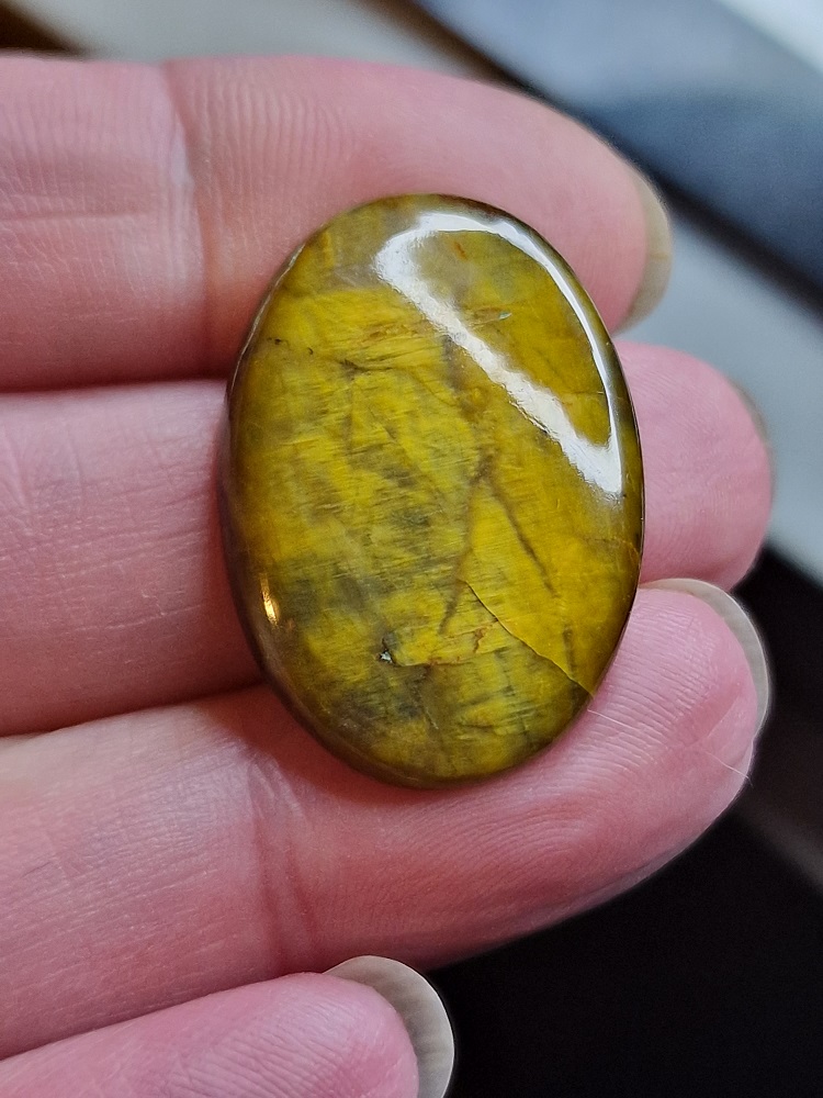 32x22mm Nellite cabochon