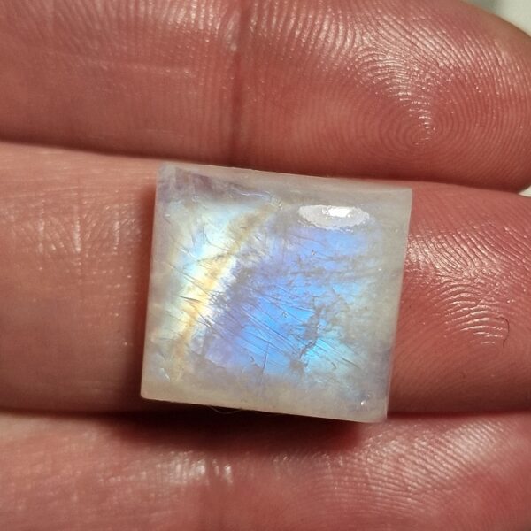19x18mm moonstone cabochon