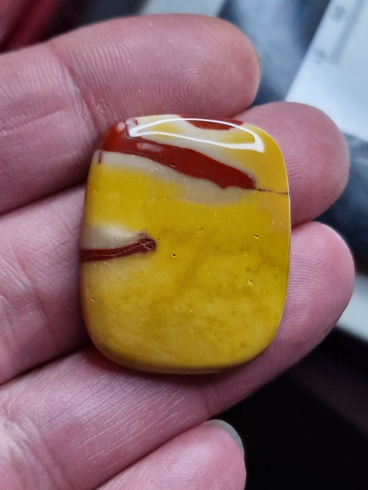 33x27mm Mookaite jasper cabochon