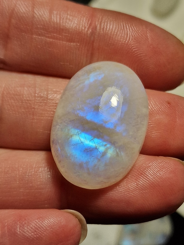 30x21mm moonstone cabochon