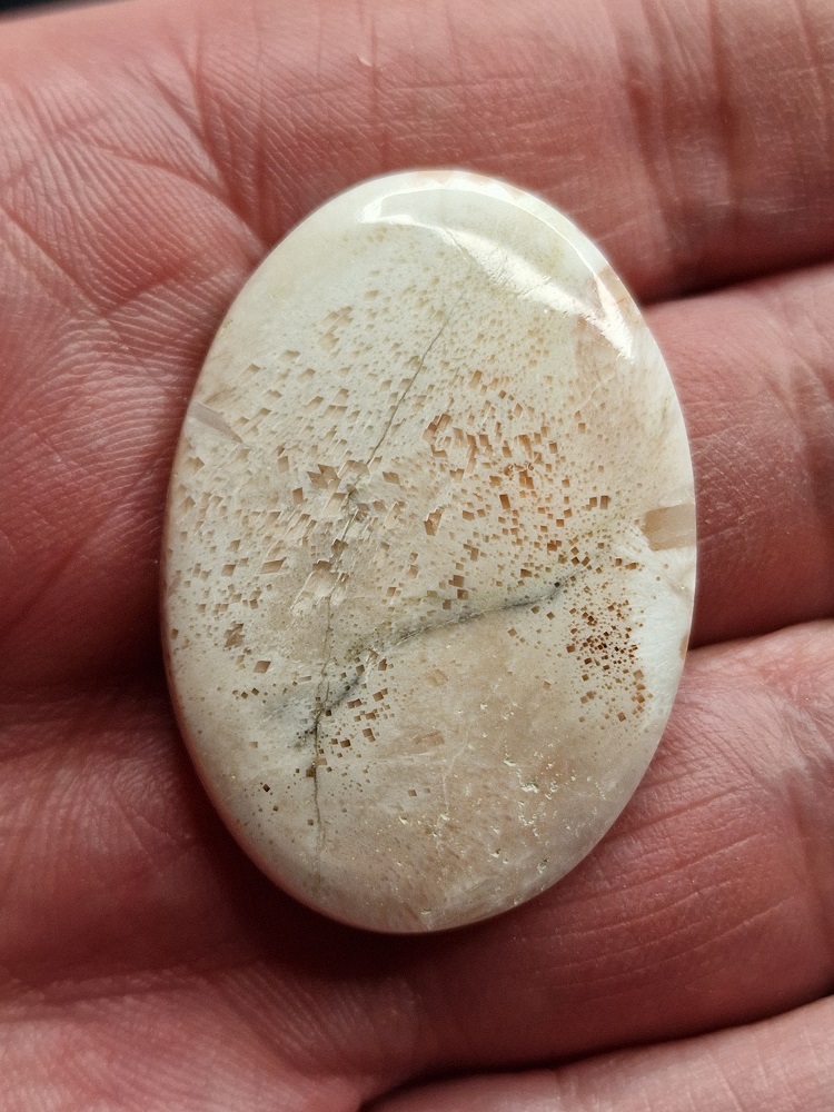 38x27mm scolecite cabochon