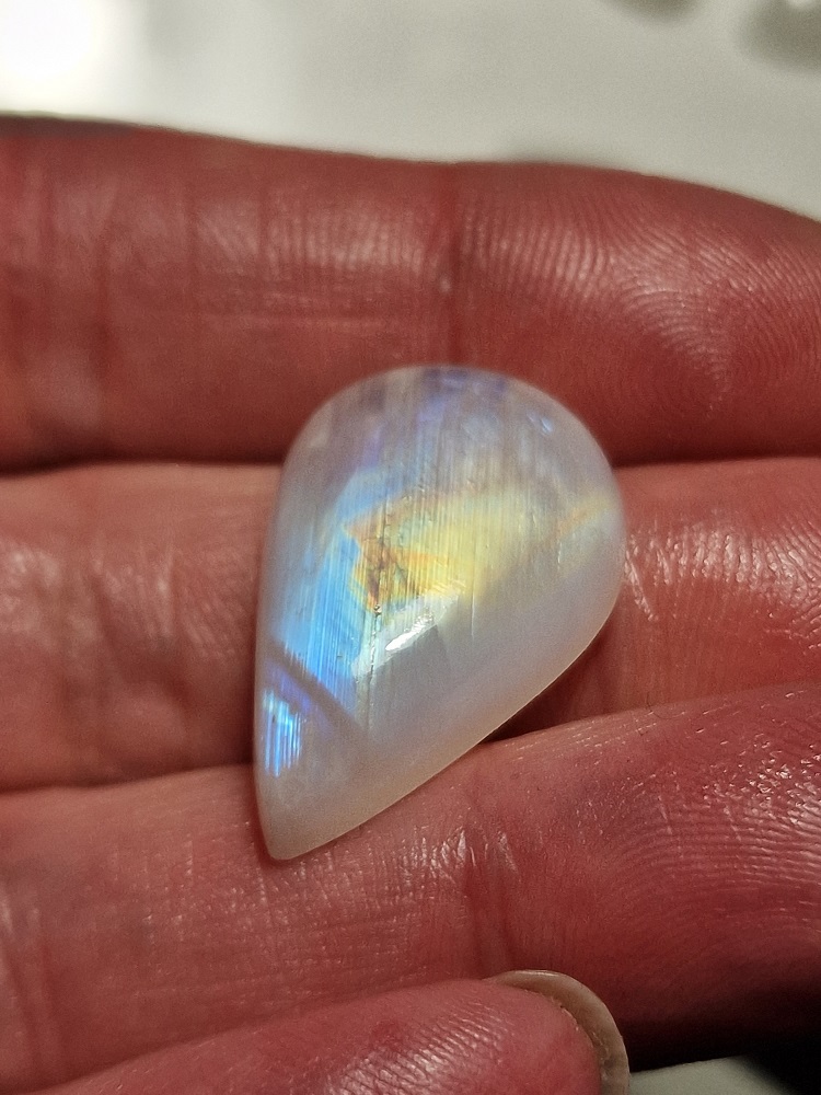 28x18mm moonstone cabochon