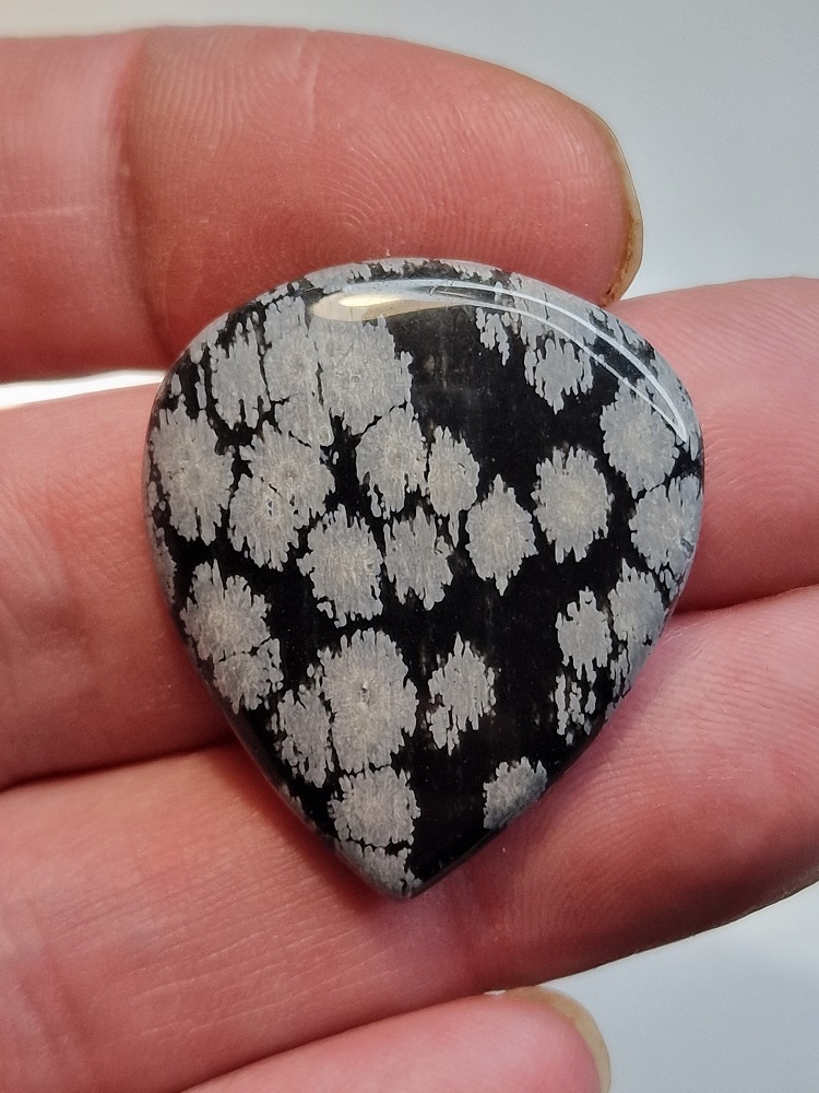 34x28mm snowflake obsidian cabochon