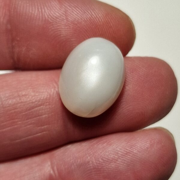 17x13mm white moonstone cabochon