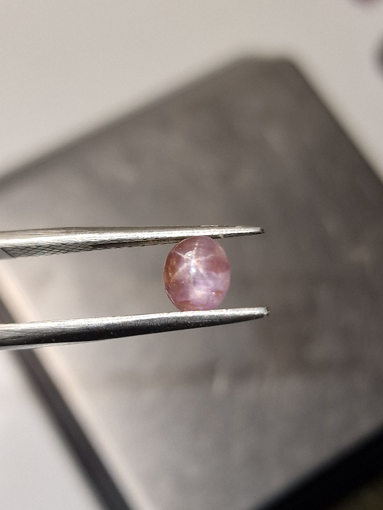 6.8x5.8x3.2mm Sri-Lankan star sapphire cabochon
