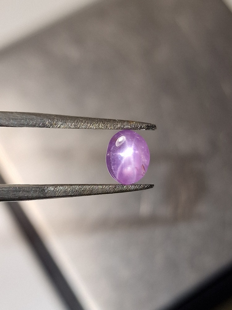6.6x5.3x2.5mm Sri-Lankan star sapphire cabochon
