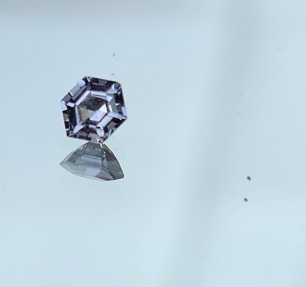 4.4x2.9mm hexagon cut spinel facet