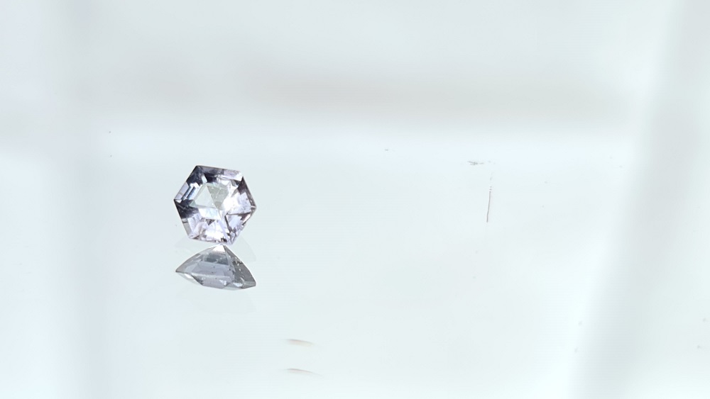 4.1x2.5mm hexagon cut spinel facet