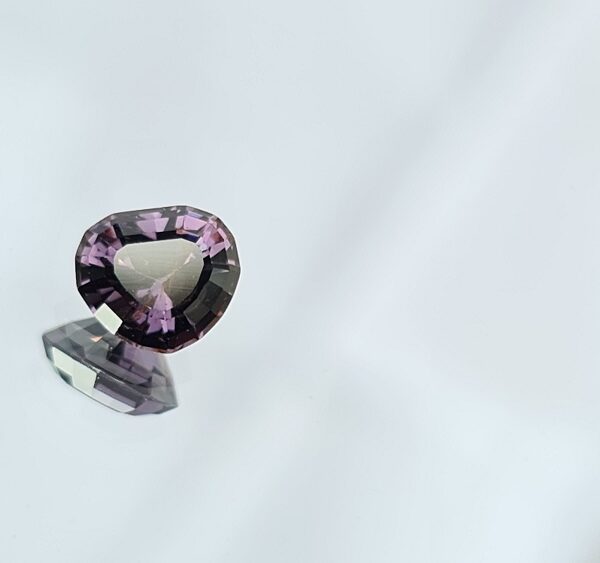 7.1x6.4x4.2mm spinel facet