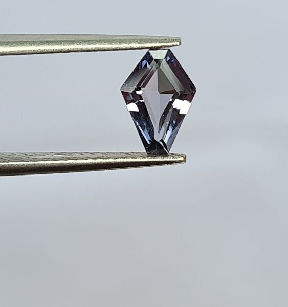 8.7x6.0x2.6mm coffin-cut spinel facet