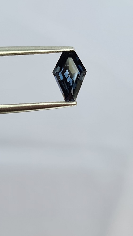 7.7x5.3x3.3mm coffin-cut spinel facet