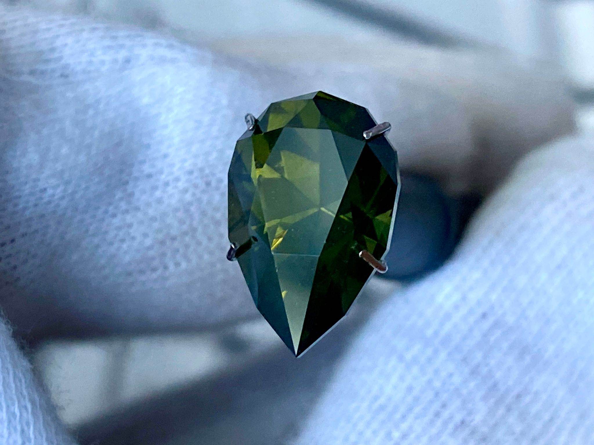 14.28x9.42x7.91mm precision-cut green zircon facet