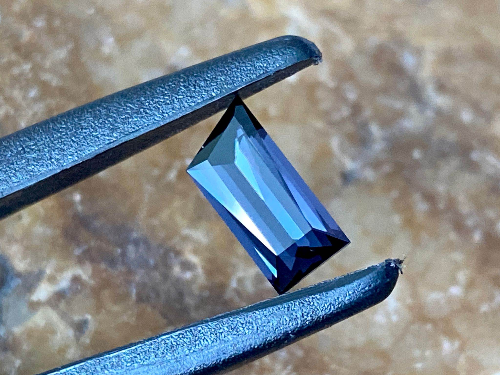 10.00x4.68x3.48mm precision-cut blue spinel facet - Image 4