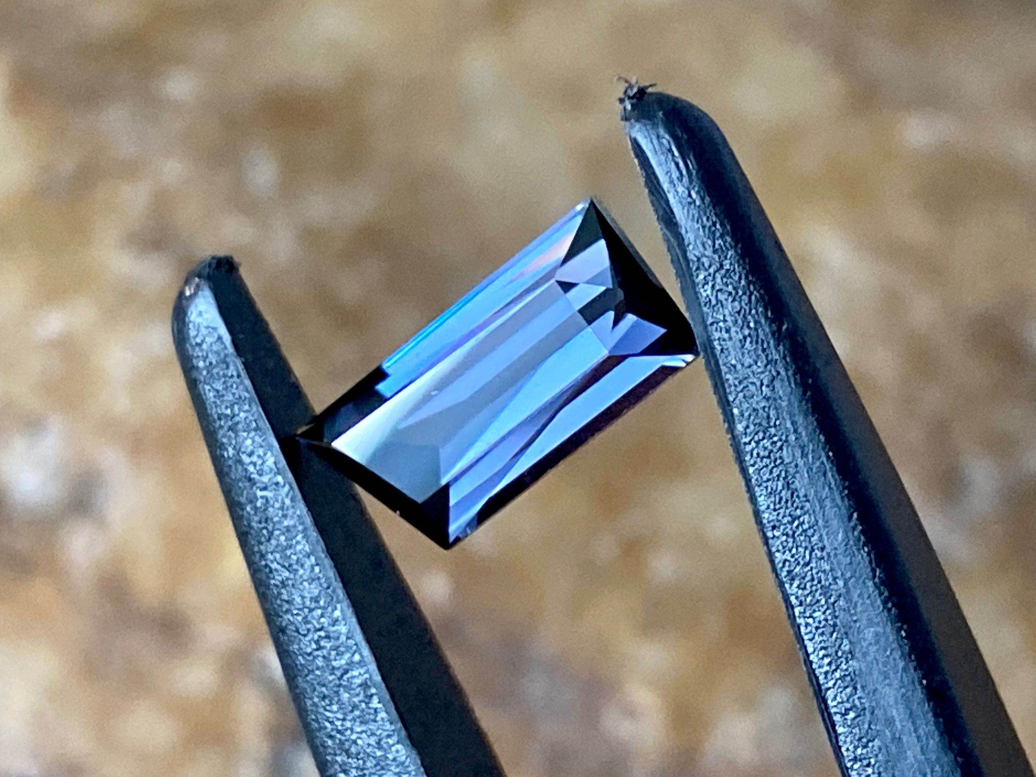 10.00x4.68x3.48mm precision-cut blue spinel facet - Image 5