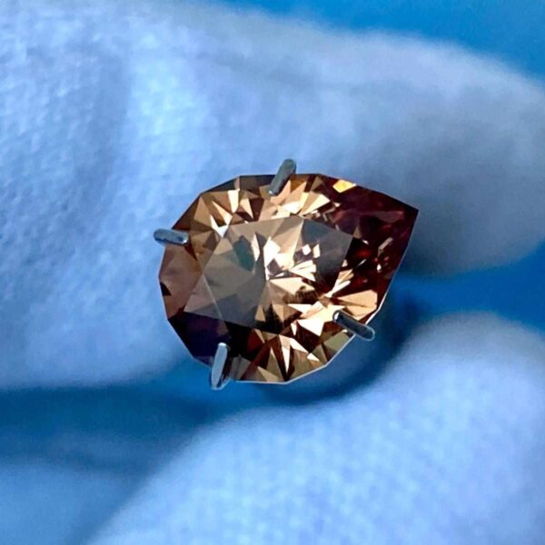 9.27x7.07x4.91mm precision-cut colour change garnet facet