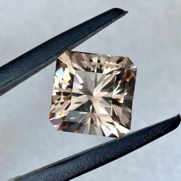 13.60x13.65x11.00mm precision-cut natural topaz facet
