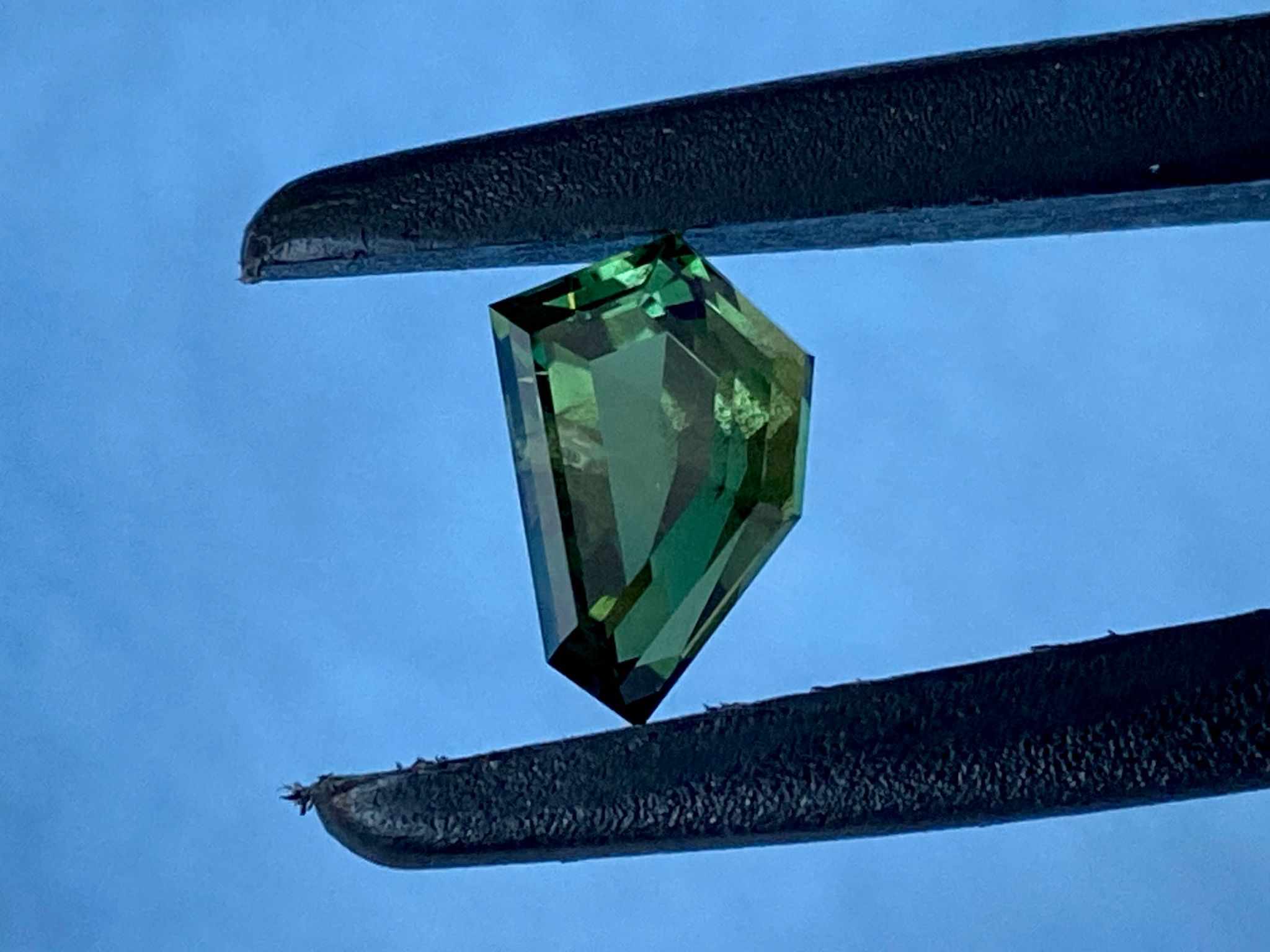 9.22x6.10x4.83mm precision-cut Nigerian sapphire facet - Image 2