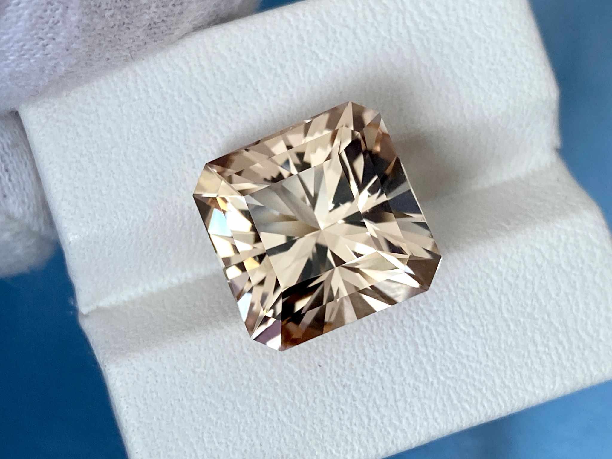 13.60x13.65x11.00mm precision-cut natural topaz facet - Image 3