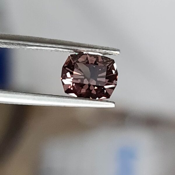 7.18x6.14x4.51mm precision-cut colour change garnet facet
