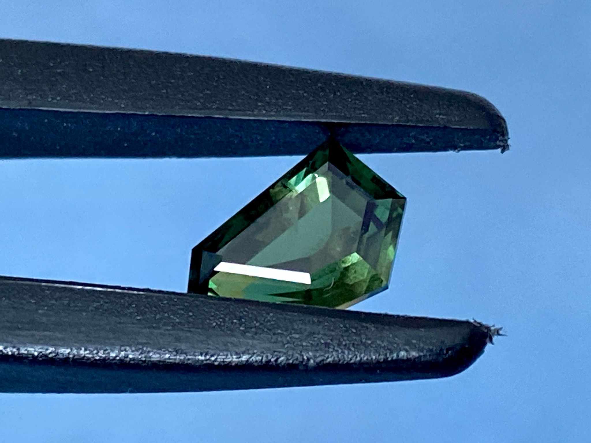 9.22x6.10x4.83mm precision-cut Nigerian sapphire facet - Image 4