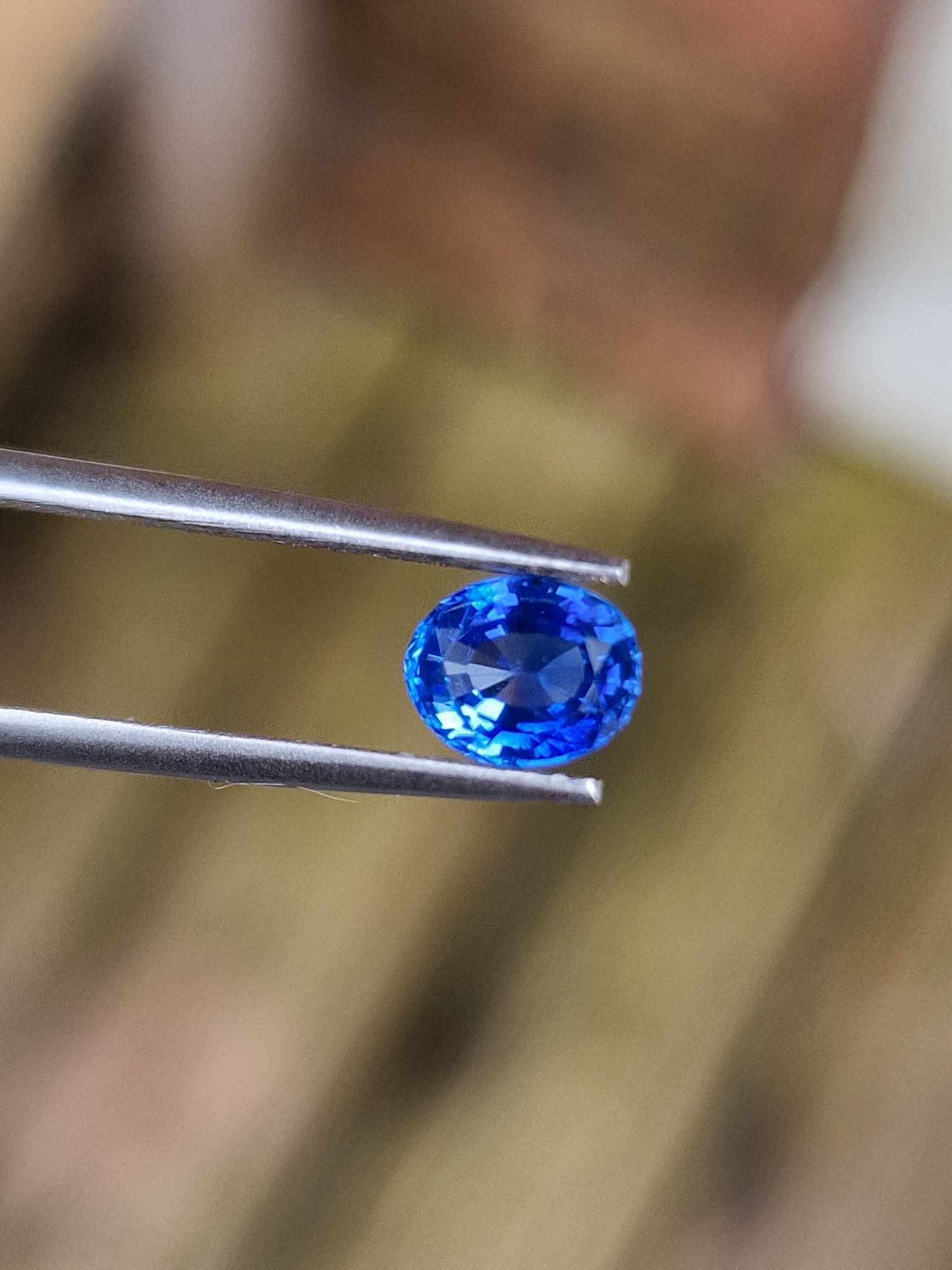 6.18x4.99x3.03mm oval unheated Sri Lankan AAA grade sapphire facet