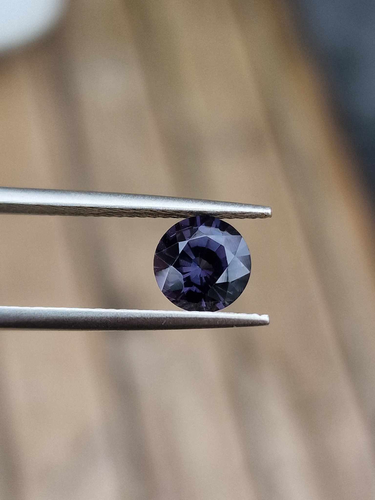 6.71x4.30mm round cushion-cut spinel facet
