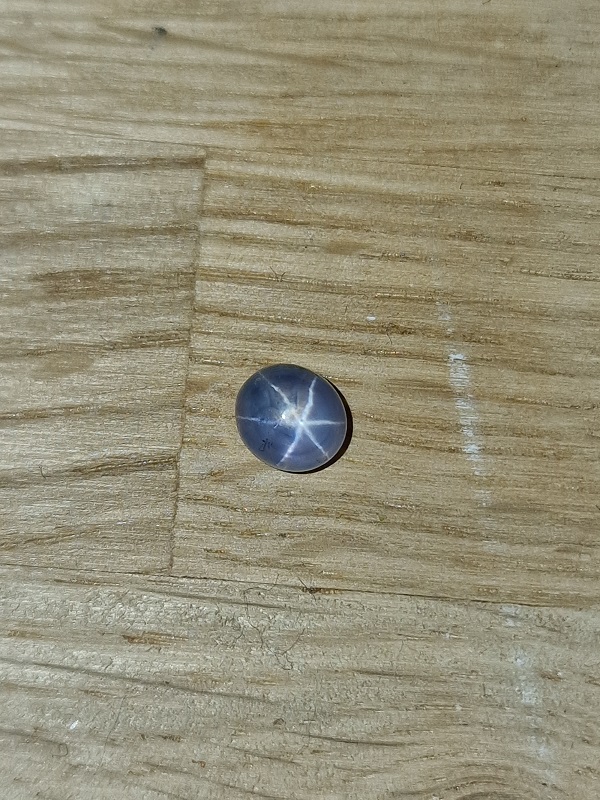 5.70x5.14mm Sri-Lankan star sapphire cabochon