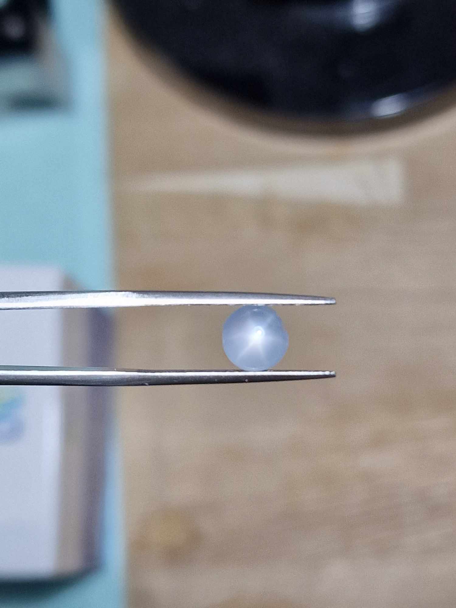 7.06x4.2mm round Sri-Lankan star sapphire cabochon