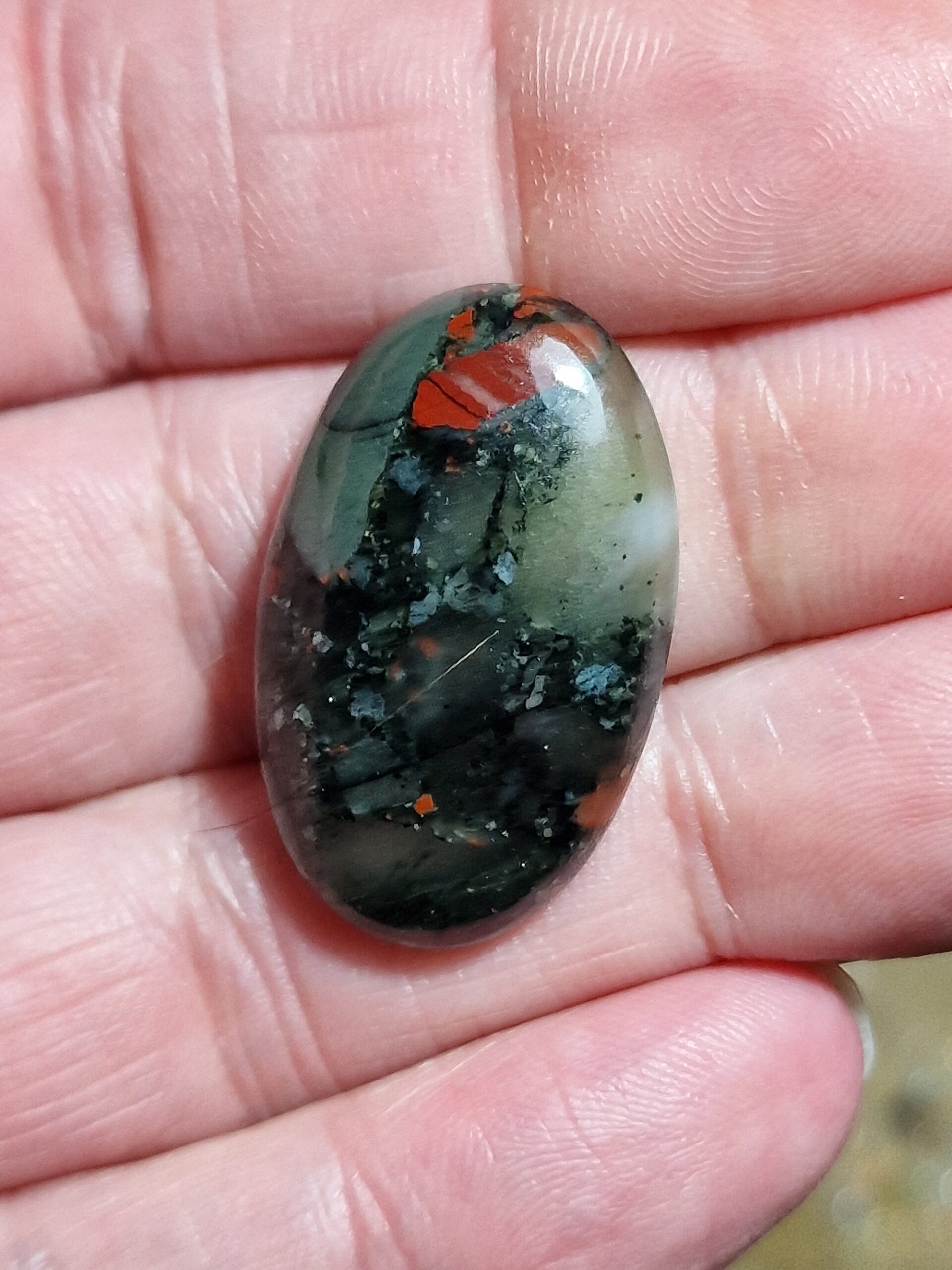 32x19mm bloodstone cabochon