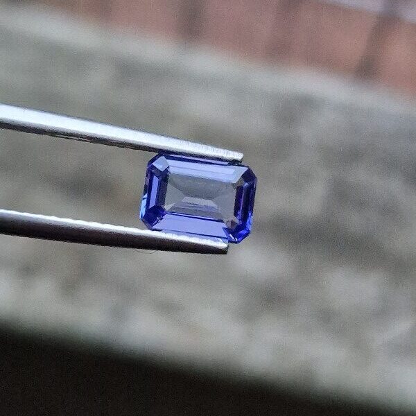6.87x4.84x2.68mm tanzanite facet
