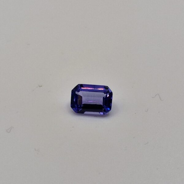 6.61x4.71x3.08mm tanzanite facet
