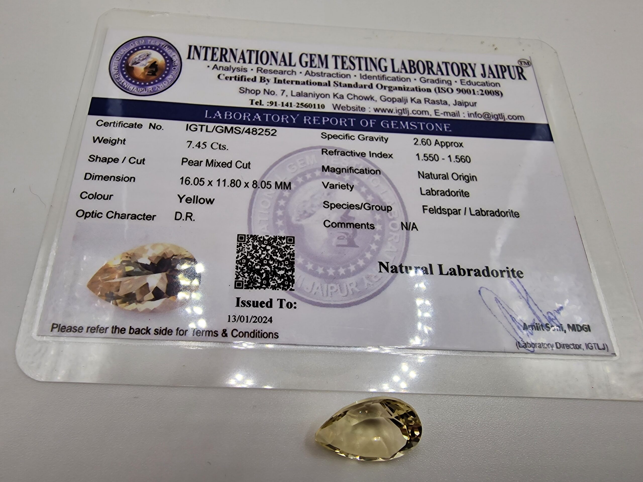 16.05x11.80x8.05mm gem-grade labradorite facet - Image 2