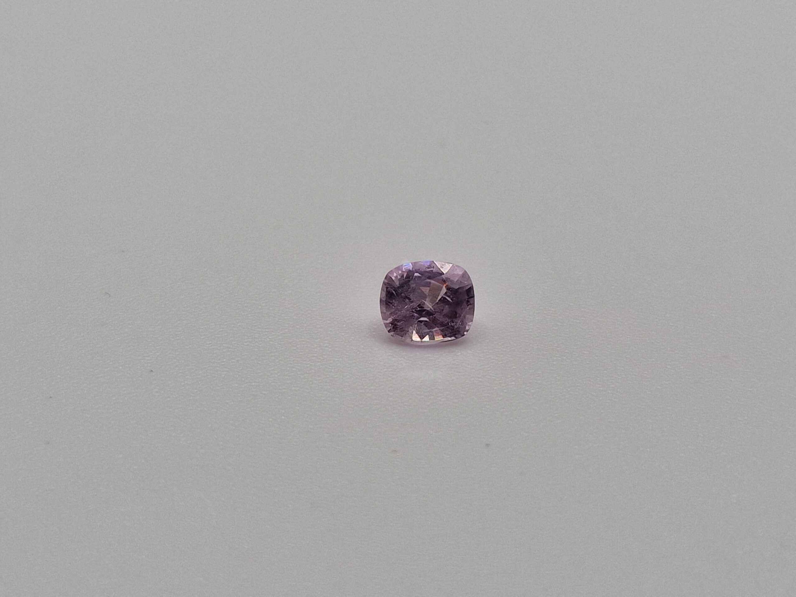 4.62x4.11x2.76mm Sri-Lankan sapphire facet