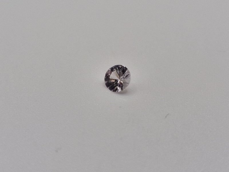 4.25x2.39mm round Sri-Lankan sapphire facet