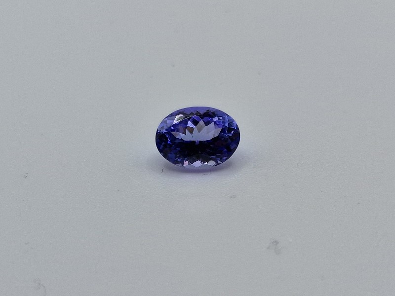 8.29x6.20x4.32mm tanzanite facet