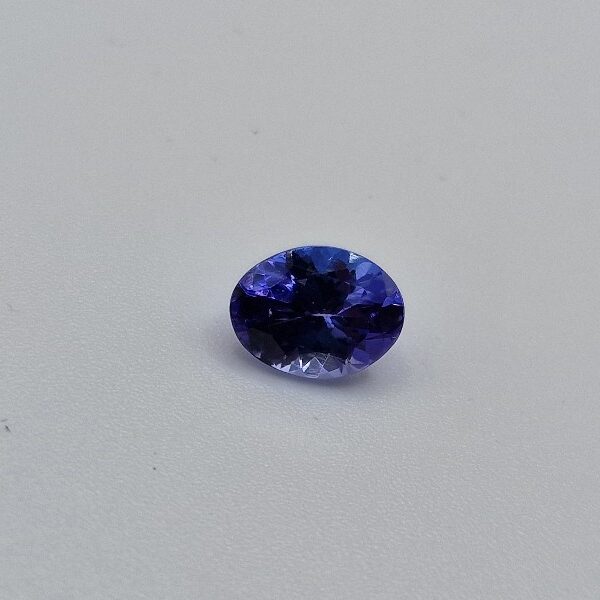 8.01x6.11x4.20mm tanzanite facet