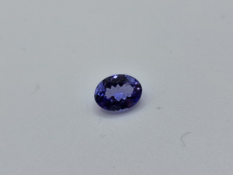 8.36x6.45x3.98mm tanzanite facet