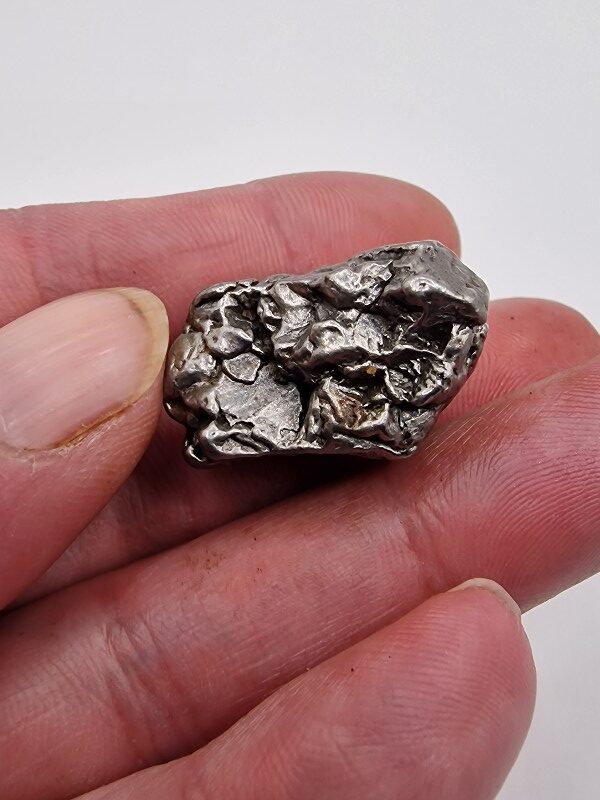26.7x24.5x16.9mm Campo del Cielo meteorite, Argentinia - Image 2