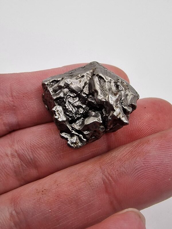 26.7x24.5x16.9mm Campo del Cielo meteorite, Argentinia - Image 3