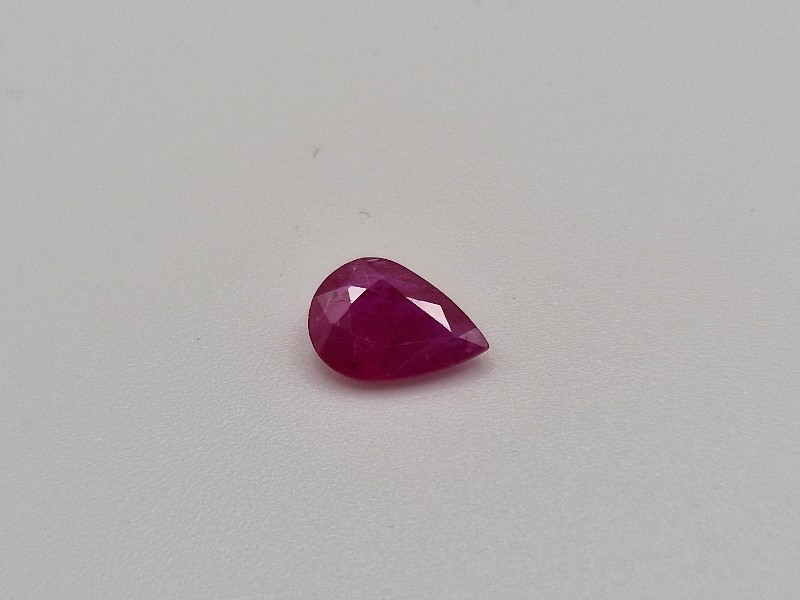 8.07x5.13x2.39mm Mozambique ruby facet
