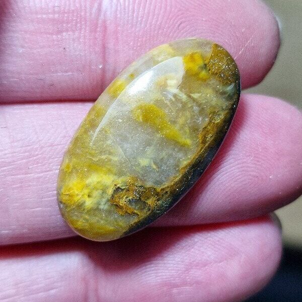 30x17mm Nellite cabochon
