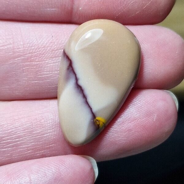 31x19mm Mookaite jasper cabochon