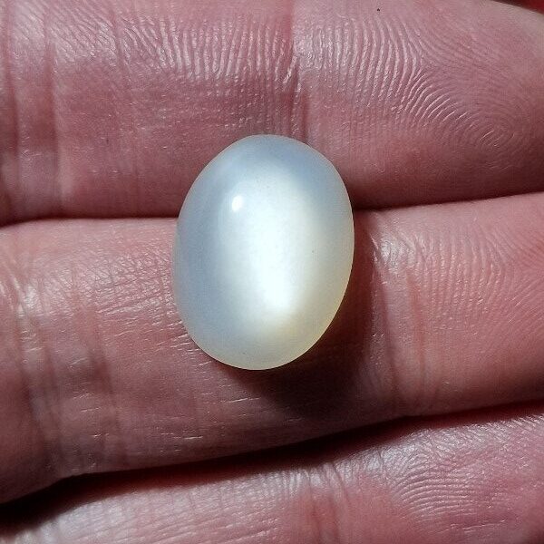 18x14mm white moonstone cabochon