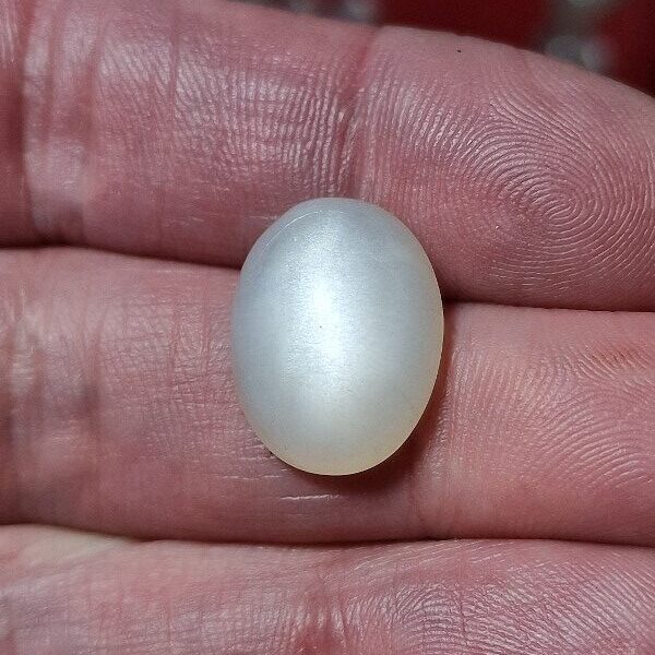 18x14mm white moonstone cabochon