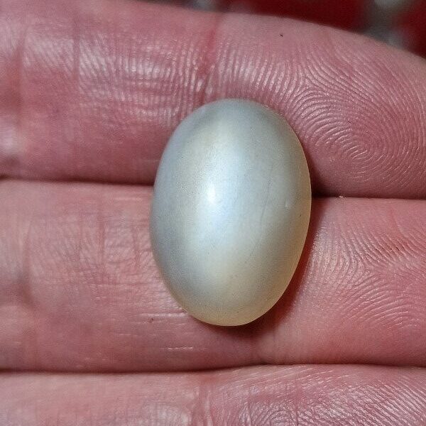 21x15mm white moonstone cabochon