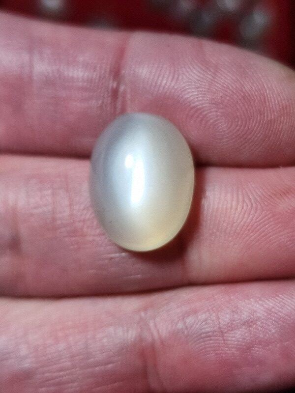 18x14mm white moonstone cabochon
