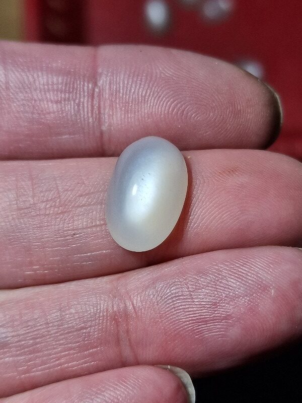 17x11mm white moonstone cabochon