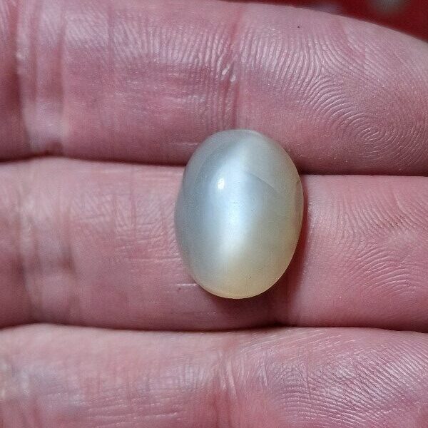 17x13mm white moonstone cabochon
