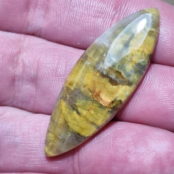46x16mm Nellite cabochon